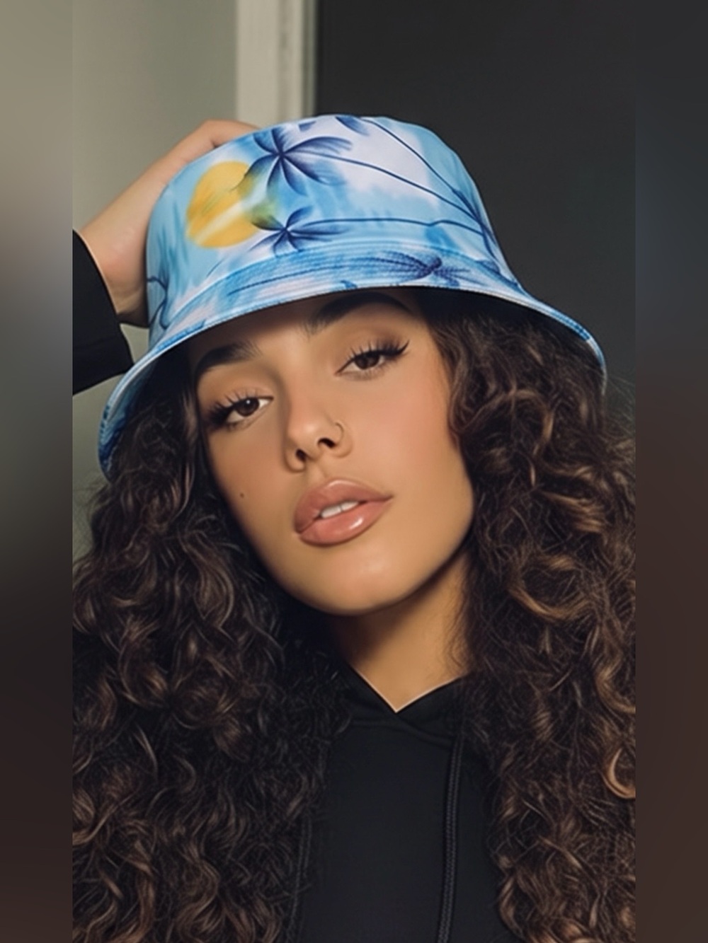 NWT Sun Protection Bucket Hat very chic! One Size inside white
